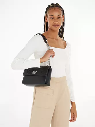 CALVIN KLEIN | Tasche - Umhängetasche RE-LOCK | schwarz