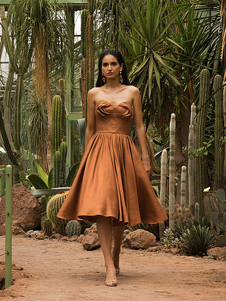 LENA HOSCHEK | Abendkleid Flamboyant | braun
