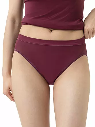 MEY | Rio Slip EMOTION red carpet | beere