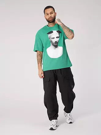 PEQUS | T-Shirt ARTIST GRAPHIC | grün