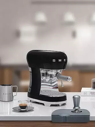 SMEG | Espresso-Kaffeemaschine 50s Retro Style Schwarz ECF02BLEU | hellgrün