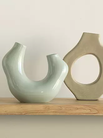URBAN NATURE CULTURE | Vase FELICE 26x13x24cm Sea Form Green | hellgrün