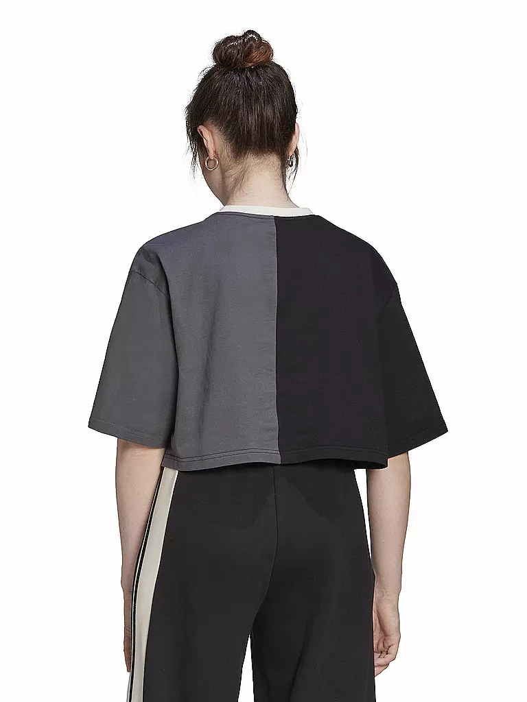 ADIDAS ORIGINALS | T-Shirt Cropped Fit | schwarz