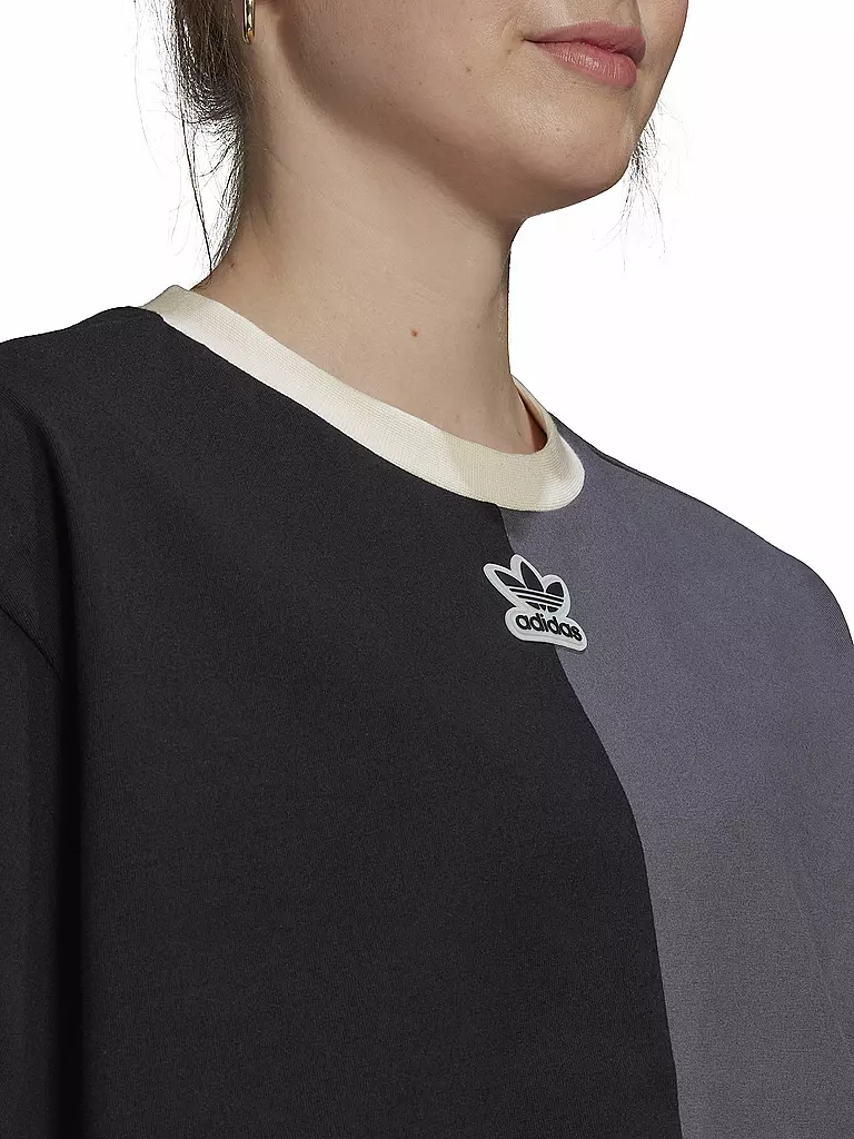 ADIDAS ORIGINALS | T-Shirt Cropped Fit | schwarz