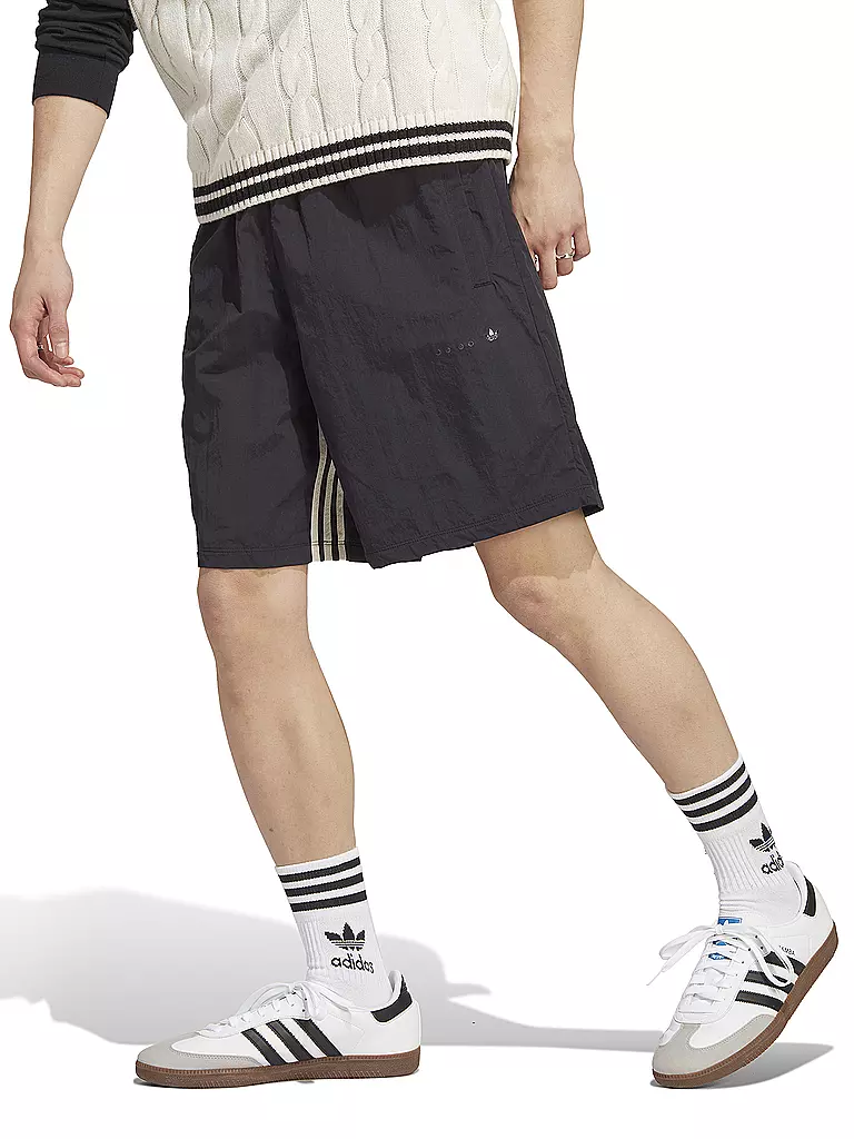 ADIDAS | Shorts METRO | schwarz