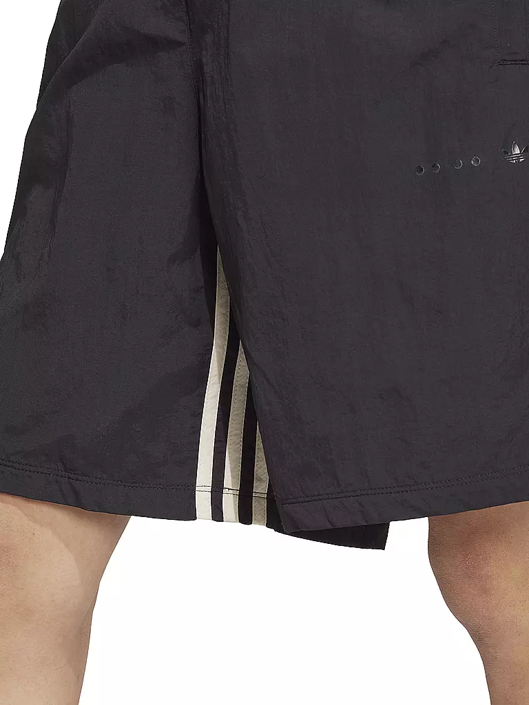 ADIDAS | Shorts METRO | schwarz