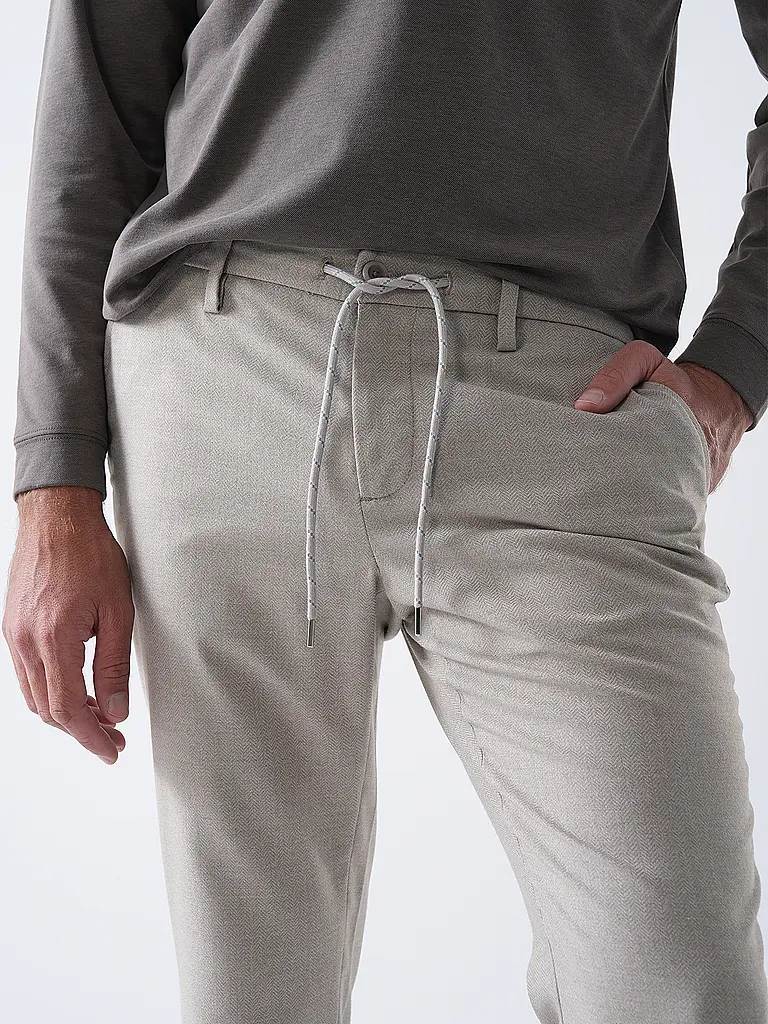 ALBERTO | Chino | 
