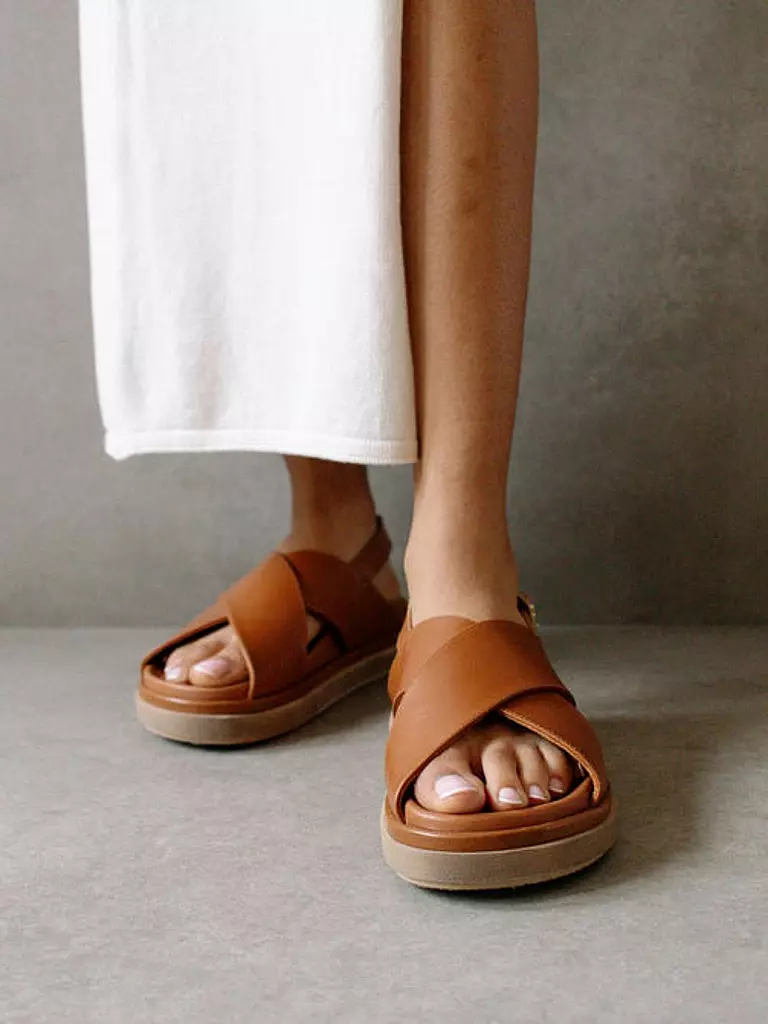 ALOHAS | Sandalen MARSHMALLOW | camel