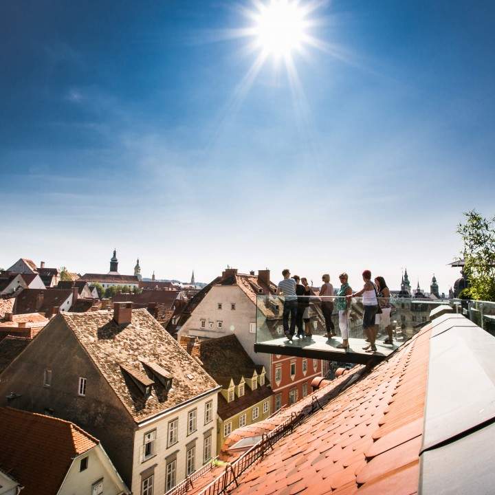 Skywalk bei K&Ö mit Rundumblick über Graz