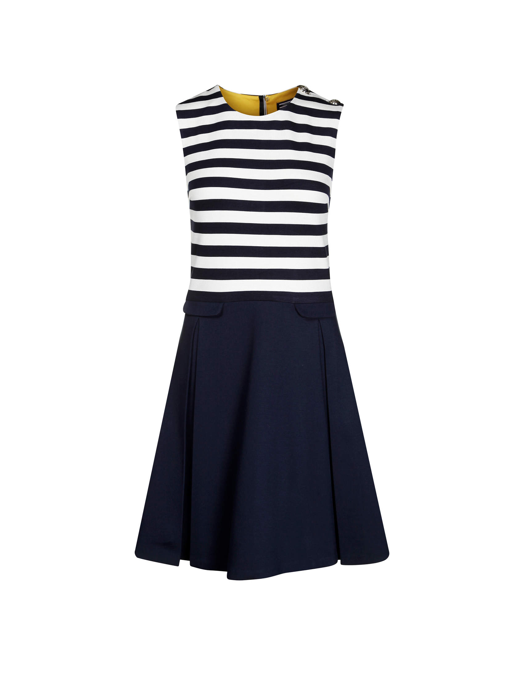 Ärmelloses A-Linien-Kleid mit horizontalen schwarzen und weißen Streifen im oberen Teil und einem einfarbigen marineblauen Rock. Das Kleid verfügt über dekorative Knopfdetails an der Schulter und falsche Taschenklappen an der Taille.