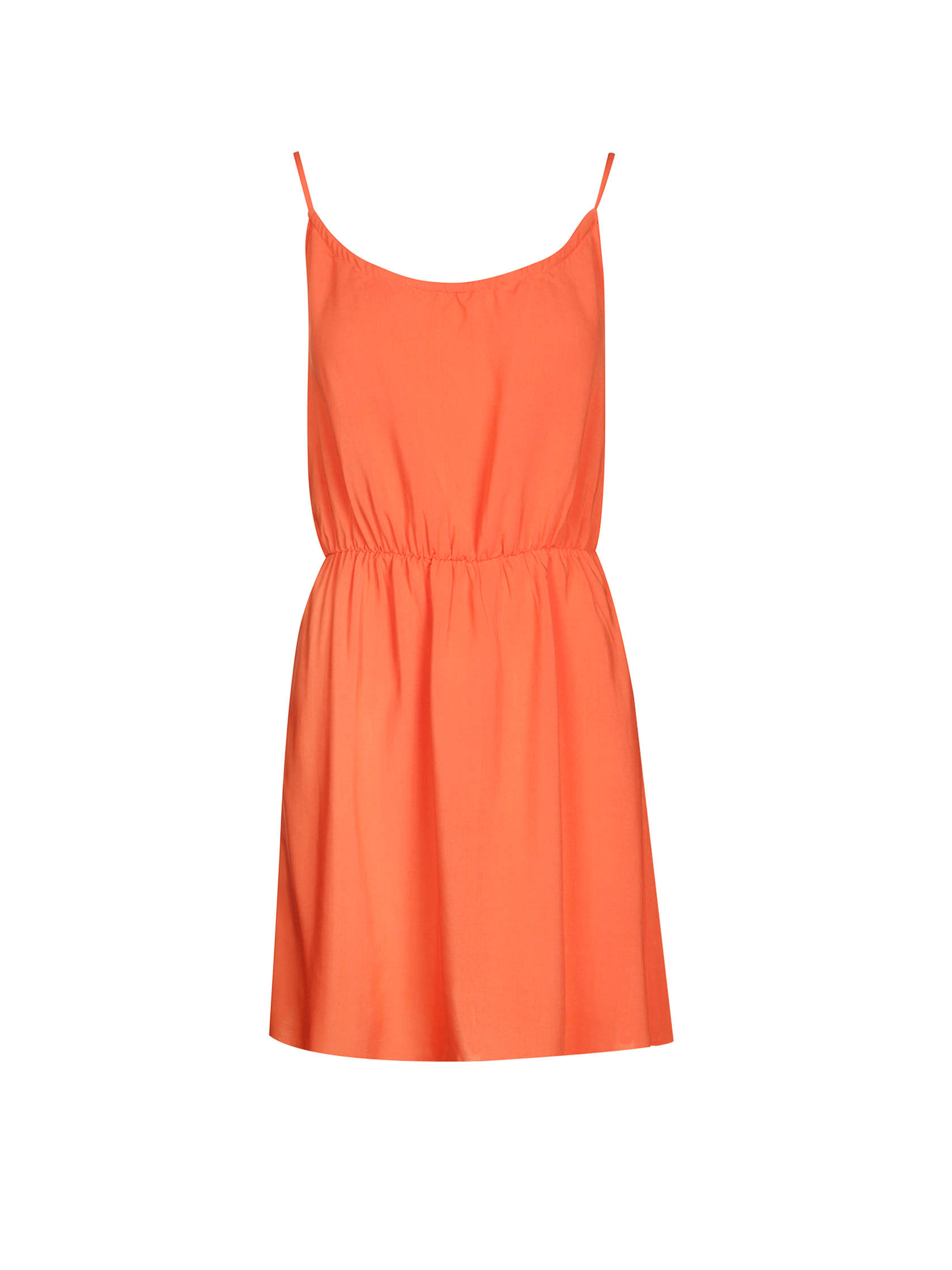 Ein orangefarbenes Sommerkleid mit Spaghettiträgern und elastischem Bund auf schlichtem weißen Hintergrund.