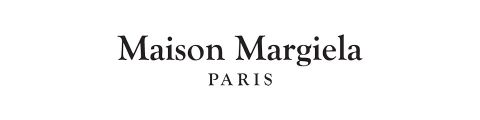 Textlogo mit der Anzeige „Maison Margiela Paris“ in Serifenschrift auf weißem Hintergrund.