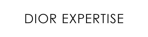 Text „DIOR EXPERTISE“ in fetter, schwarzer Schrift auf weißem Hintergrund.
