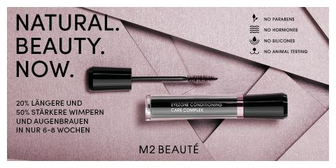 Eine Werbung für ein Schönheitsprodukt von M2 Beauté mit einer geöffneten Tube Eyezone Conditioning Care Complex. Der Text hebt Vorteile wie längere, kräftigere Wimpern und Augenbrauen hervor und behauptet, dass das Produkt frei von Parabenen, Hormonen, Silikonen und Tierversuchen sei.