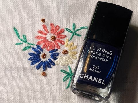 Blauer Lack_CHANEL