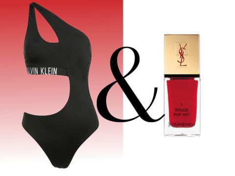 Zu einem schwarzen Badeanzug mit dem Text „Calvin Klein“ passt eine Flasche roten Nagellack mit der Aufschrift „YSL 1 Rouge Pop Art“ auf einem rot-weißen Hintergrund mit Farbverlauf.