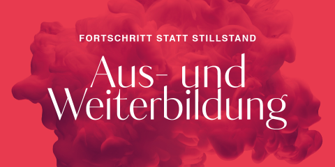 Der Text auf rotem Hintergrund mit wirbelnden Mustern lautet: „Fortschritt statt Stillstand Aus- und Weiterbildung.“.