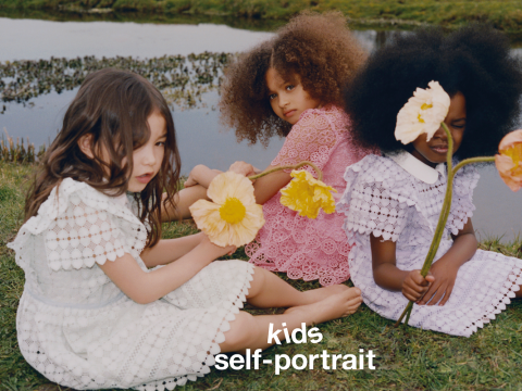 1120×800-mini-me-self-portrait