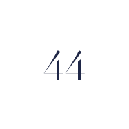 Das Bild zeigt die Zahl „44“ in einer einfachen, eleganten Schriftart auf einem schlichten weißen Hintergrund.