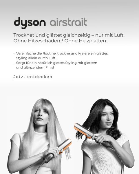 Zwei Frauen verwenden das Dyson Airstriat Haargerät. Das Gerät verspricht, das Haar gleichzeitig mit Luft zu trocknen und zu glätten, ohne dass es dabei zu Hitzeschäden kommt. Der Hintergrundtext ist auf Deutsch und hebt die Funktionen des Produkts hervor.