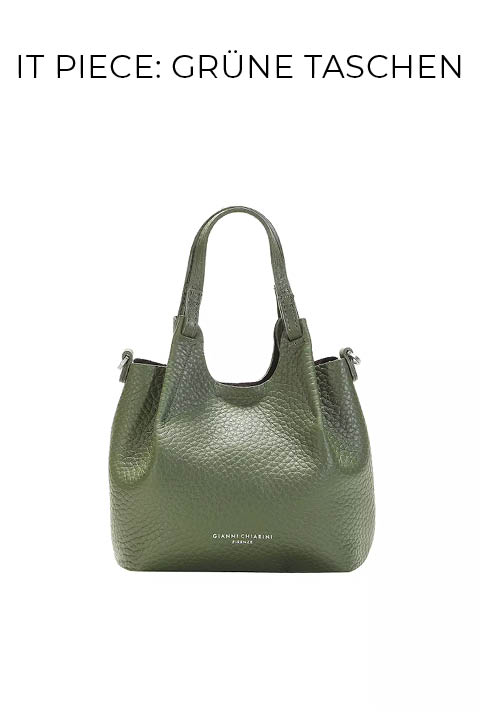 Eine mittelgroße, strukturierte grüne Handtasche mit zwei Henkeln und silbernen Beschlägen vor einem weißen Hintergrund mit dem deutschen Text "GRÜNE TASCHEN" darüber.