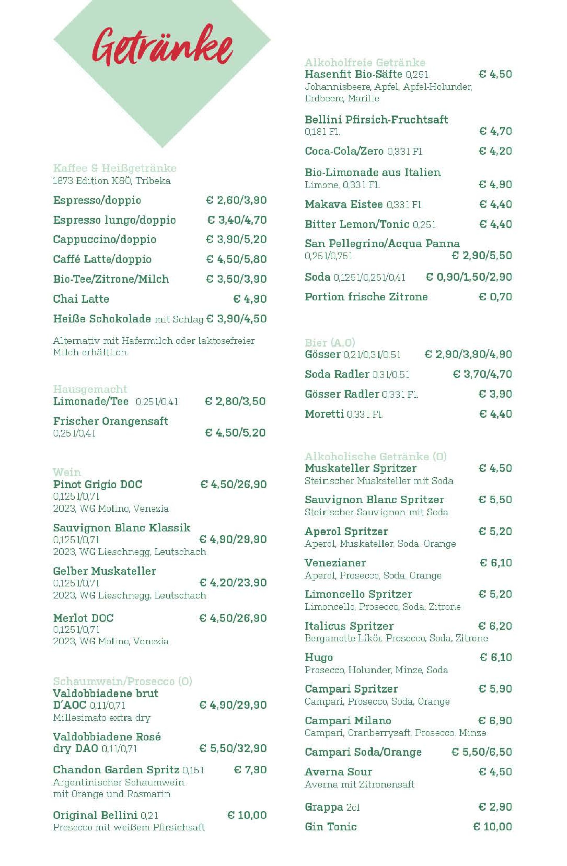 Eine Getränkekarte mit dem Titel „Getränke“ listet verschiedene Getränke mit Preisen auf. Unter anderem gibt es Kaffee, heiße Schokolade, Limonade und alkoholische Getränke wie Bier und Wein. Die Preise reichen von 2,60 € bis 5,90 €.