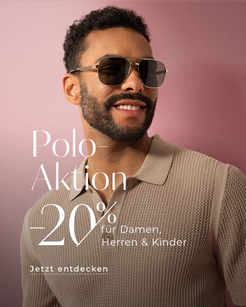 Ein Mann mit Bart und Sonnenbrille lächelt in einem beigefarbenen Poloshirt vor rosa Hintergrund. Der deutsche Text wirbt für einen Polo-Rabatt von 20 % für Damen, Herren und Kinder.