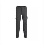 Dunkelgraue Cargohose mit Seitentaschen und elastischen Bündchen, abgebildet vor einem schlichten weißen Hintergrund.