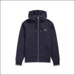 Marineblauer Kapuzenpullover mit Reißverschluss, Kapuze, Kordelzug, Fronttaschen und einem kleinen weißen Logo auf der linken Brust.