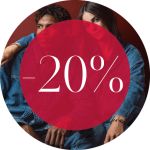 Zwei Personen in Jeans sitzen dicht beieinander, über ihnen ist ein großer roter Kreis mit der Aufschrift „-20 %“ zu sehen, der auf einen Rabatt von 20 % hinweist.
