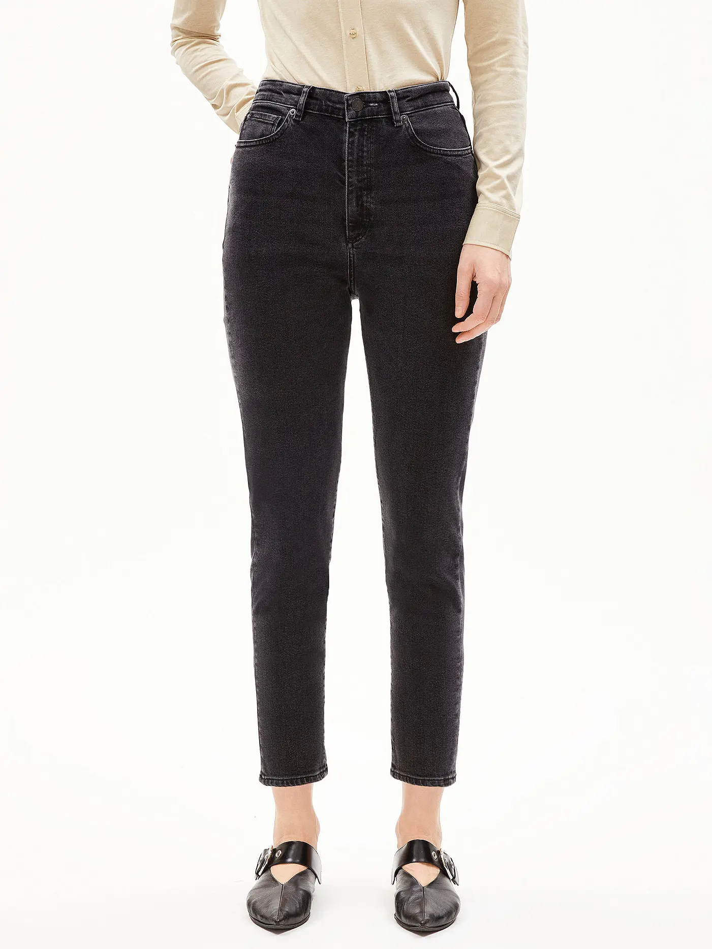 ARMEDANGELS | Jeans Mom Fit MAIRAA COMFORT | schwarz