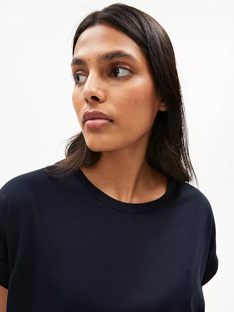 ARMEDANGELS | T-Shirt IDAARA | rot