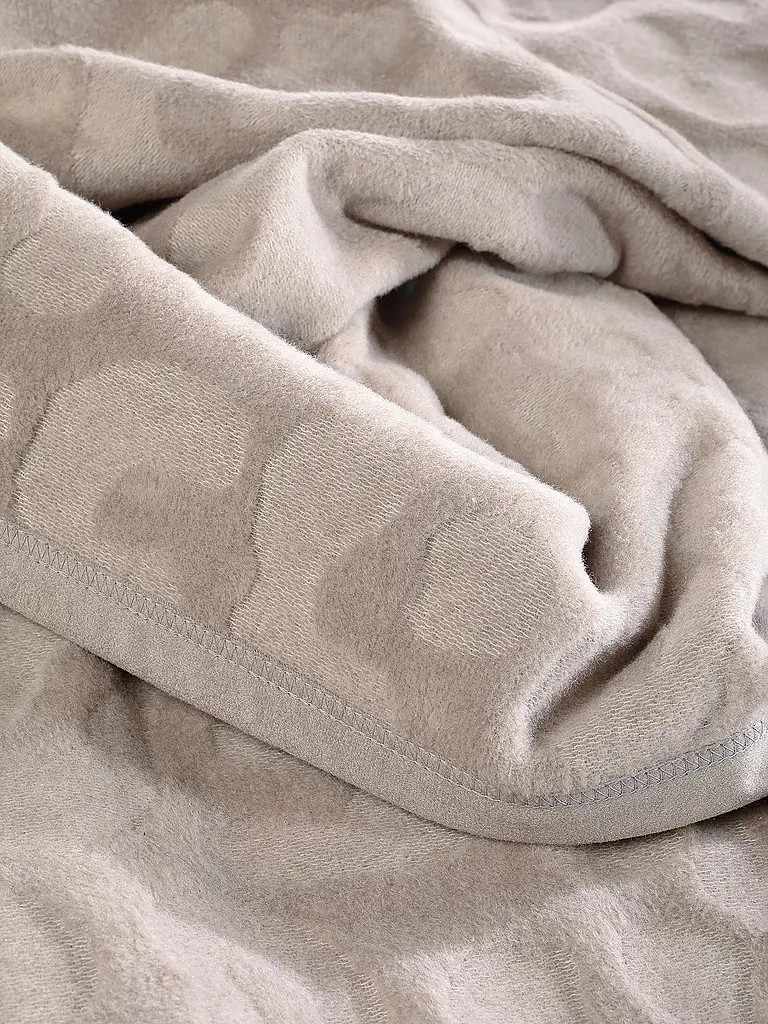 BIEDERLACK | Wohndecke - Plaid 150x200cm SIMPLY ELEGANT Feel Leo | camel