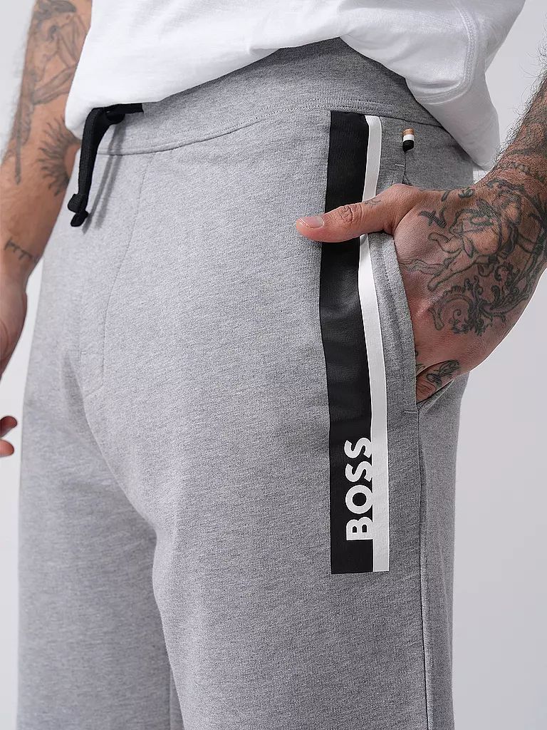 BOSS | Sweatshorts | hellgrau