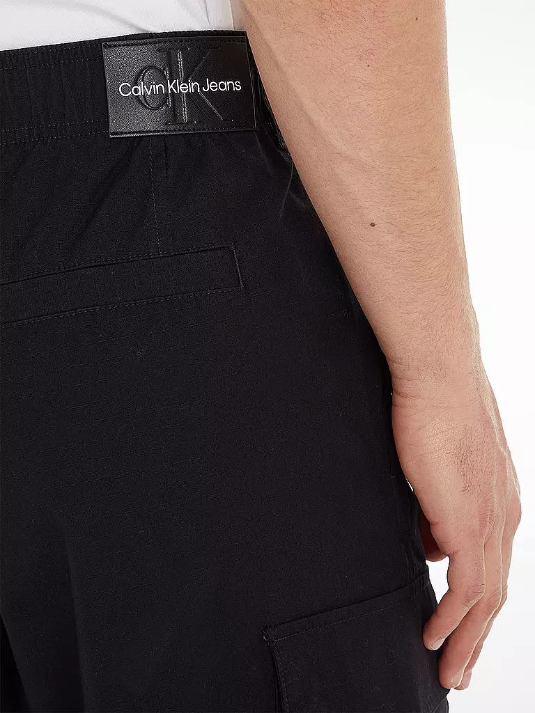 CALVIN KLEIN JEANS | Cargohose | schwarz