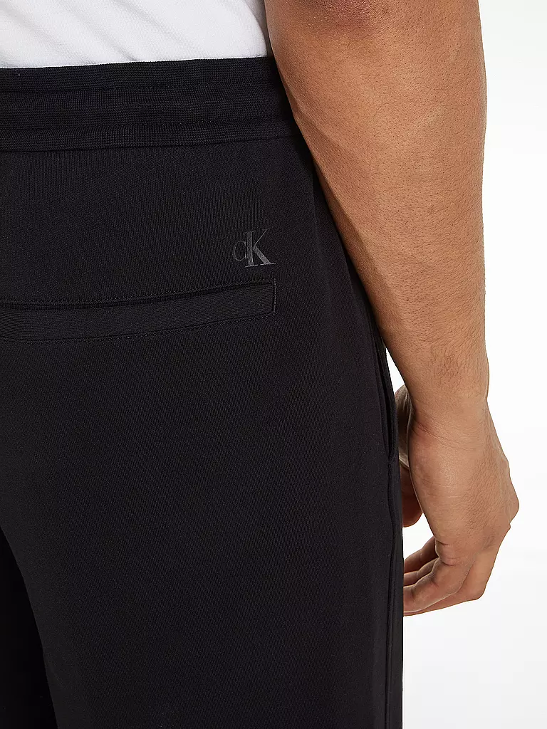 CALVIN KLEIN JEANS | Sweatshorts  | schwarz