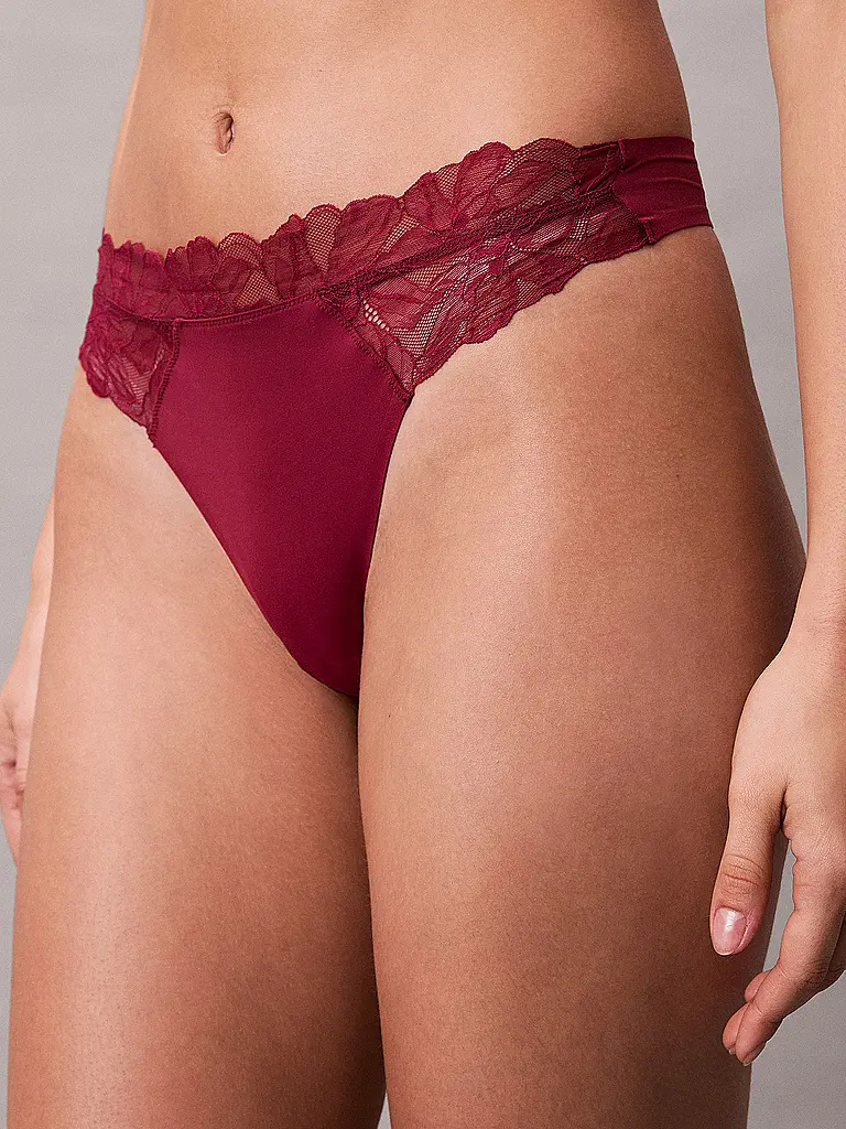 CALVIN KLEIN | String red | 