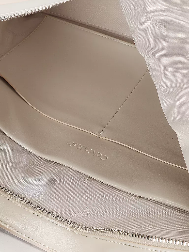 CALVIN KLEIN | Tasche - Hobe EMBOSSED Medium | creme