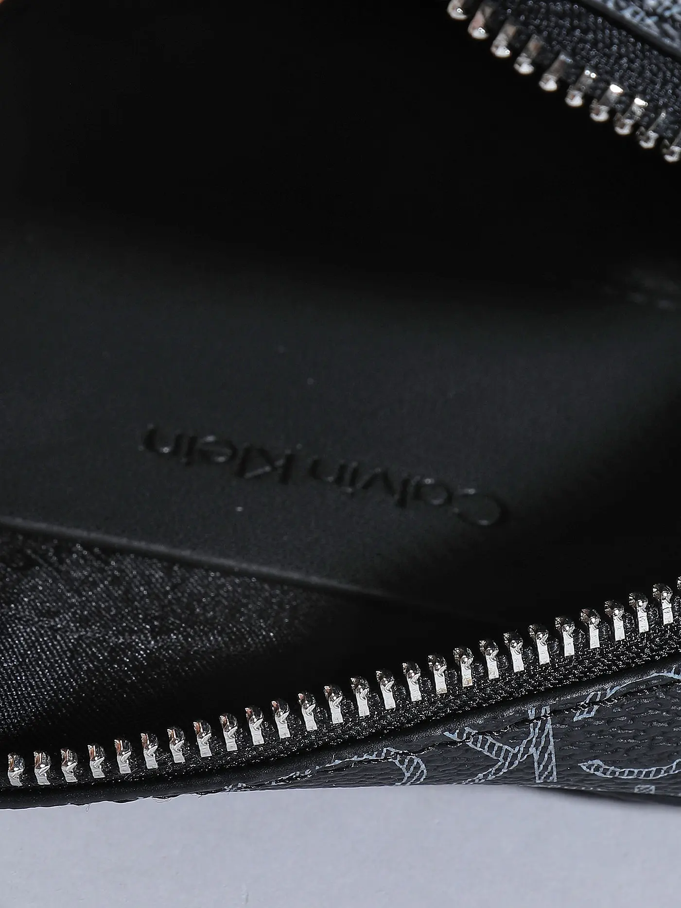 CALVIN KLEIN | Tasche - Minibag CK MUST | schwarz