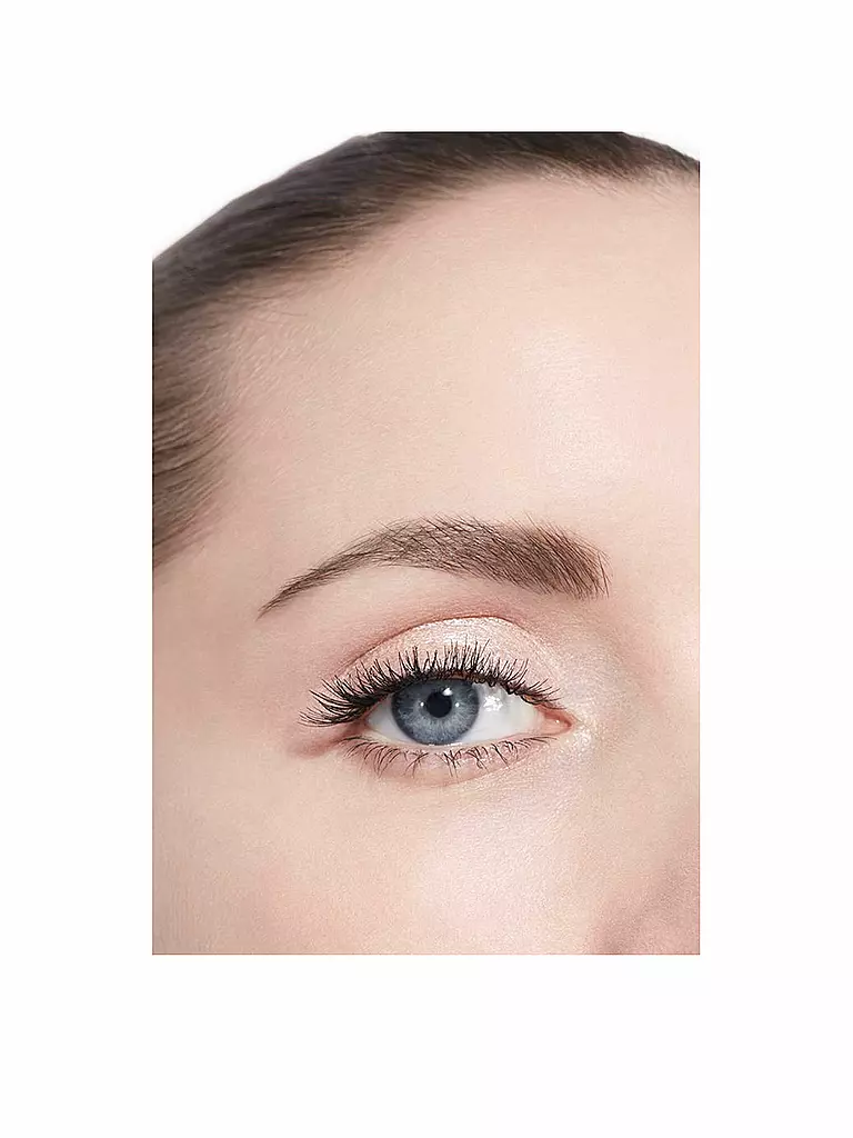CHANEL |  FLÜSSIGER LIDSCHATTEN MIT LANGEM HALT  6ML | beere