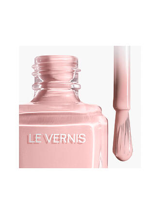 CHANEL | NAGELLACK MIT LANGEM HALT