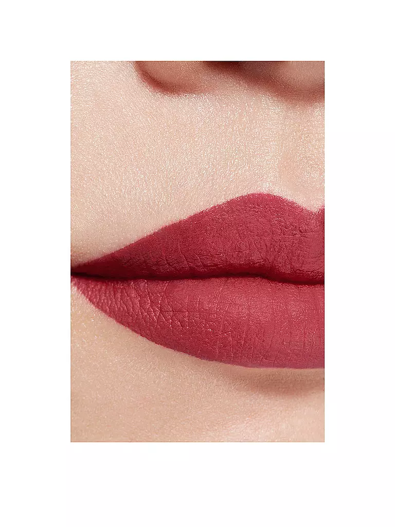 CHANEL | DER INTENSIVE MATTE FLUID-LIPPENSTIFT MIT ULTRA-LANGEM HALT | beere