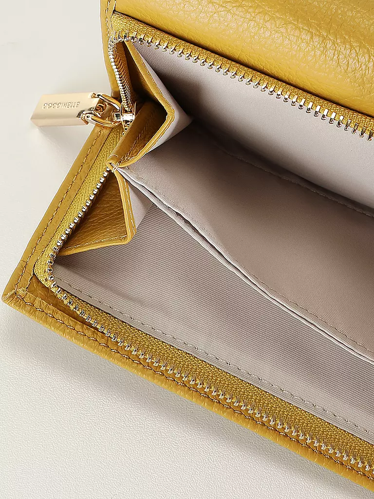 COCCINELLE | Geldbörse METALLIC SOFT | senf