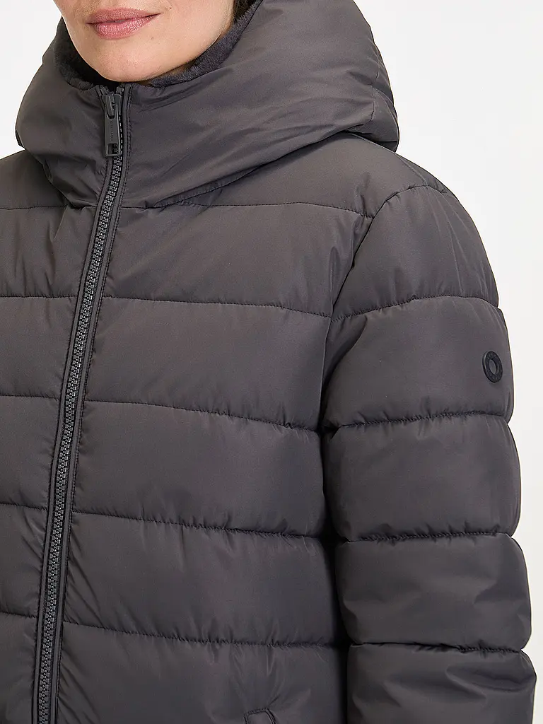 COVERED | Steppmantel AMY | 