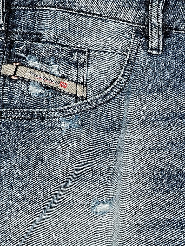 DIESEL | Jeans Tapered-Fit "D-Bazer" | blau