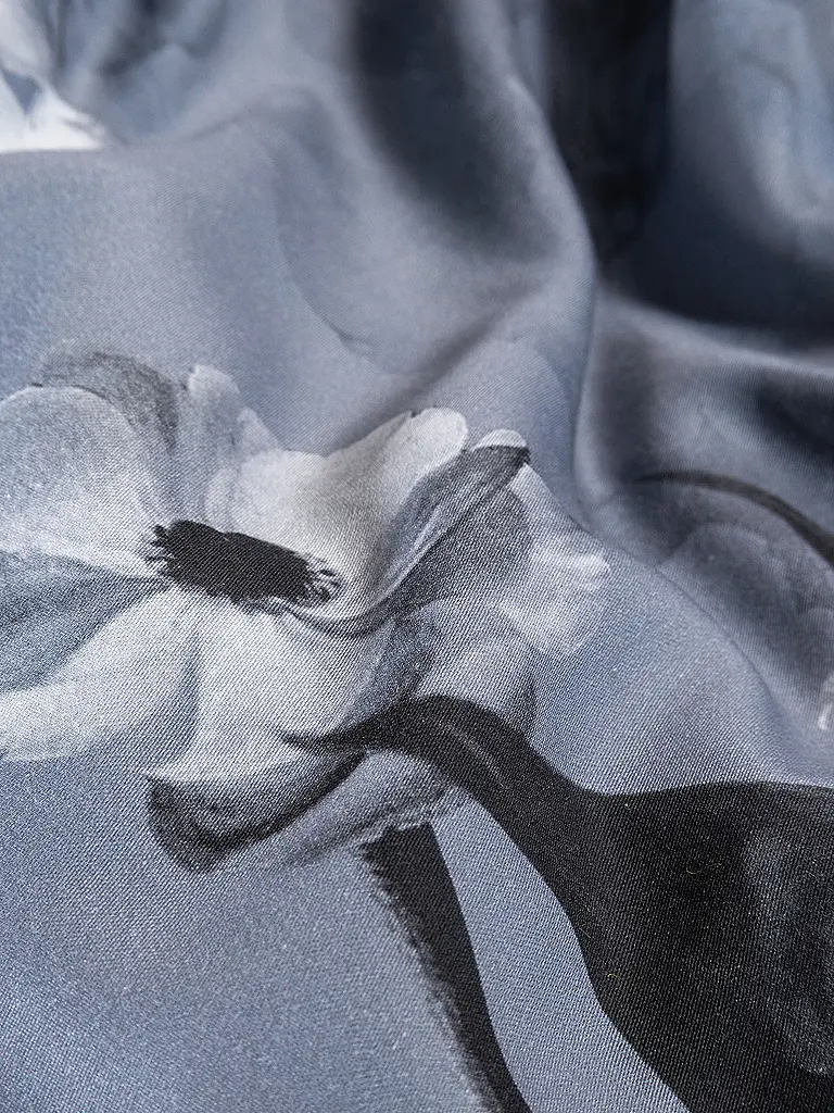 ESSENZA | Satin Bettwäsche 70x90cm / 140x200cm FLOOR Global Grey | hellgrau