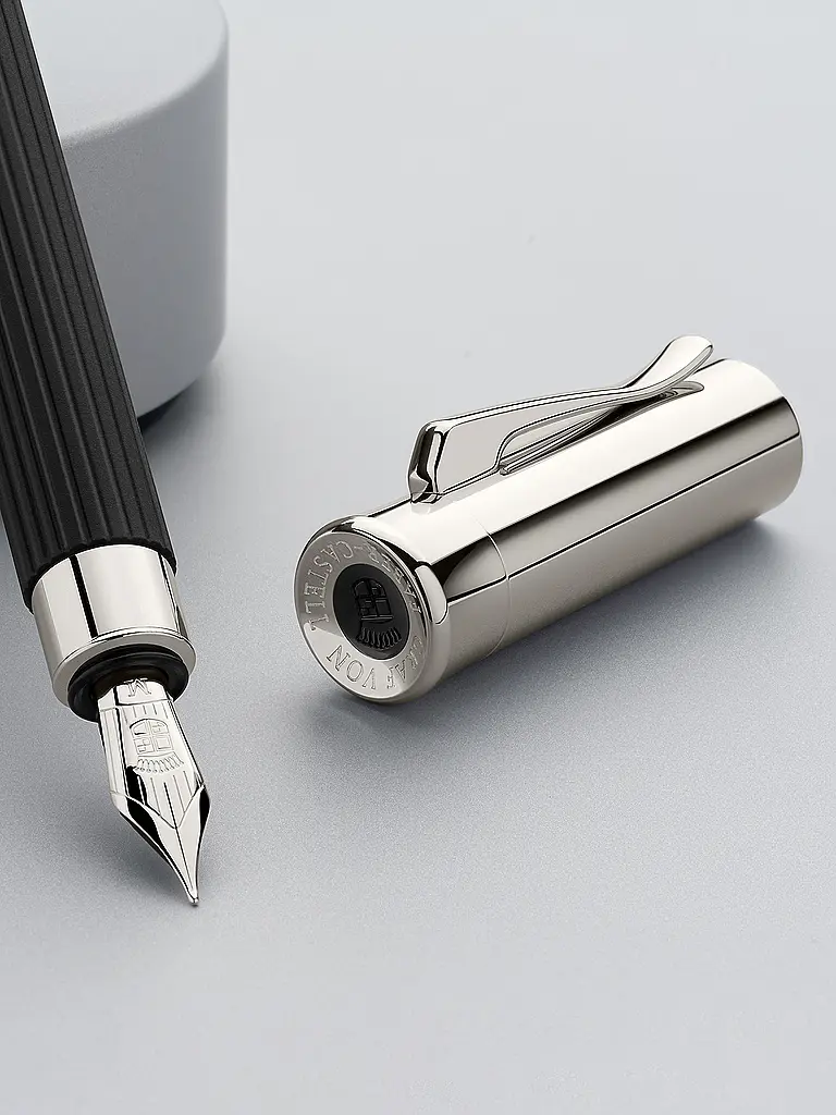 FABER-CASTELL | Füllfederhalter Tamitio Schwarz M | 