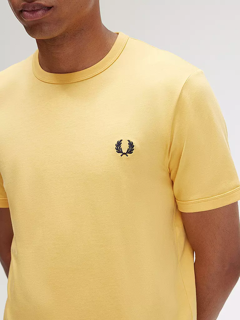FRED PERRY | T-Shirt | gelb
