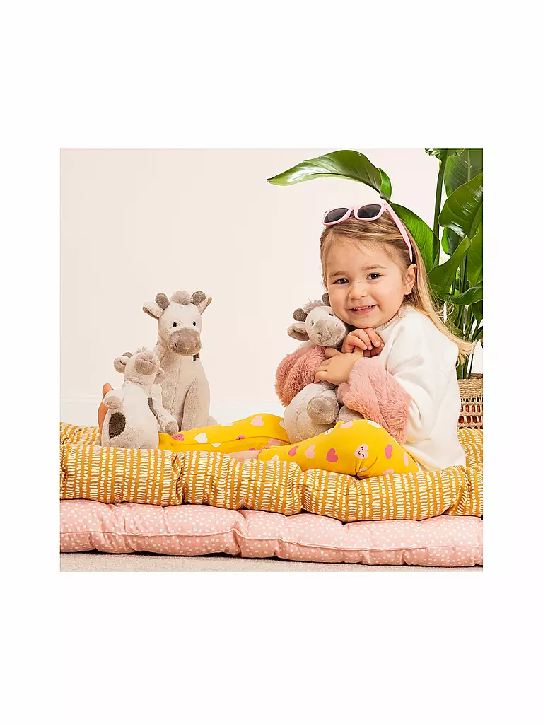 HERMANN TEDDY | Plüschtier  - Giraffenbaby Pünktchen 20cm - mit Rassel | rosa