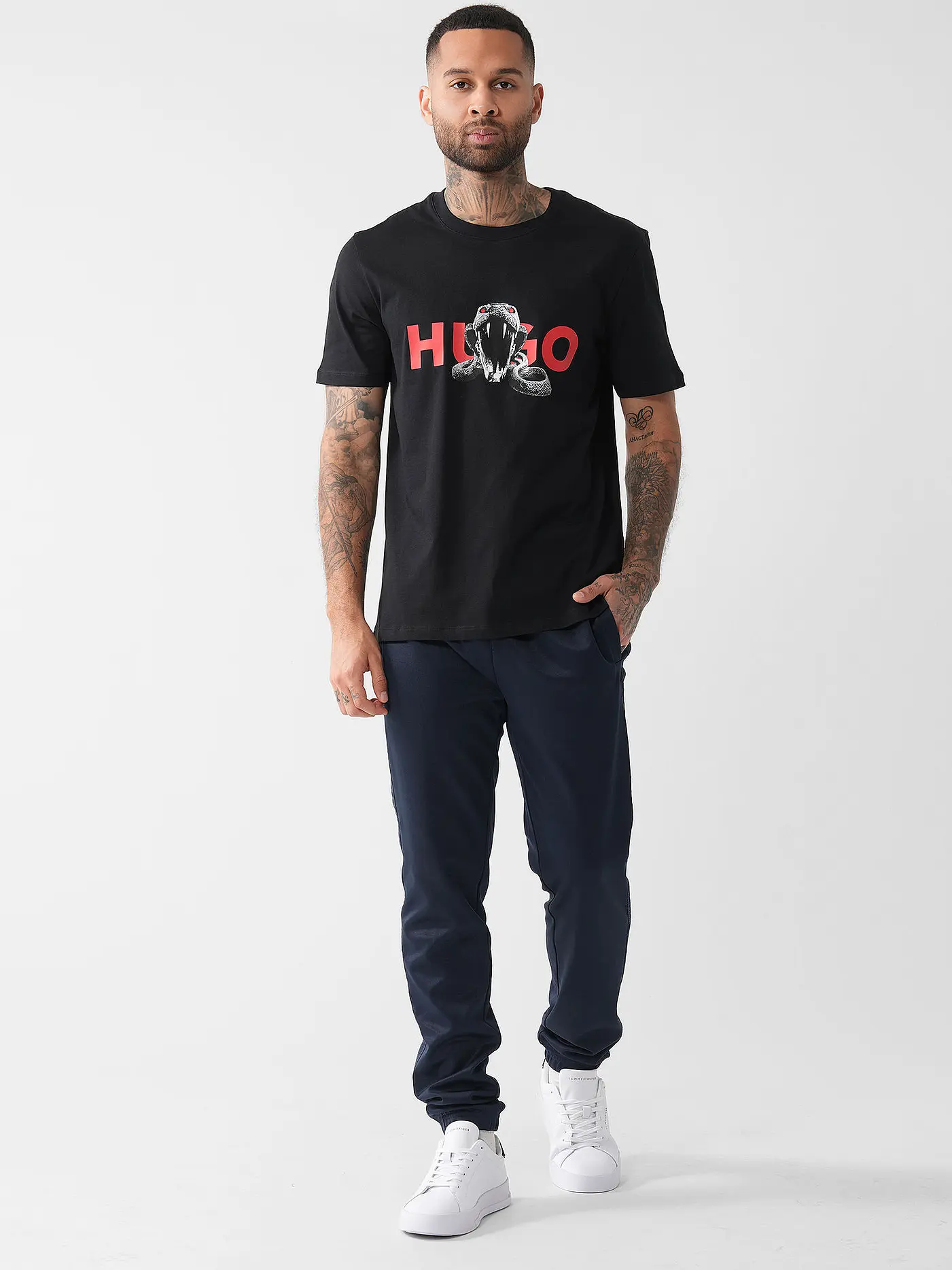 HUGO | T-Shirt DEYLADEC | schwarz
